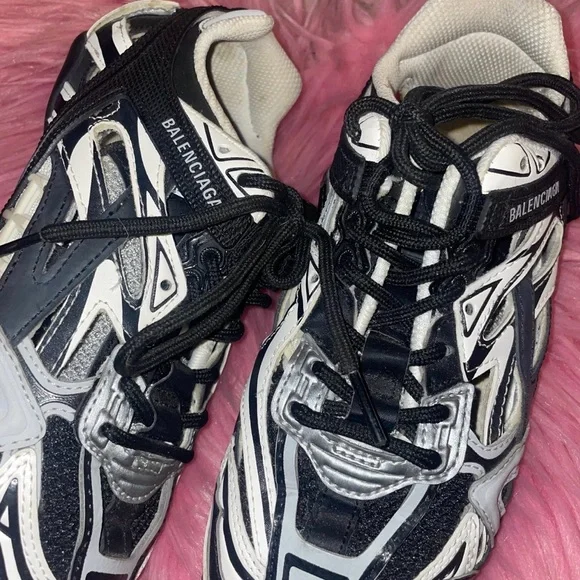 Balenciaga sneakers - Picture 2 of 4